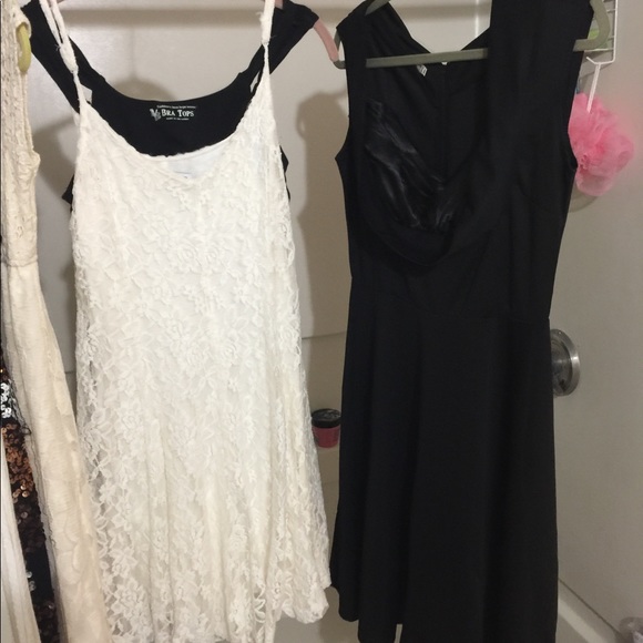 Dresses - Picture 5 of 7